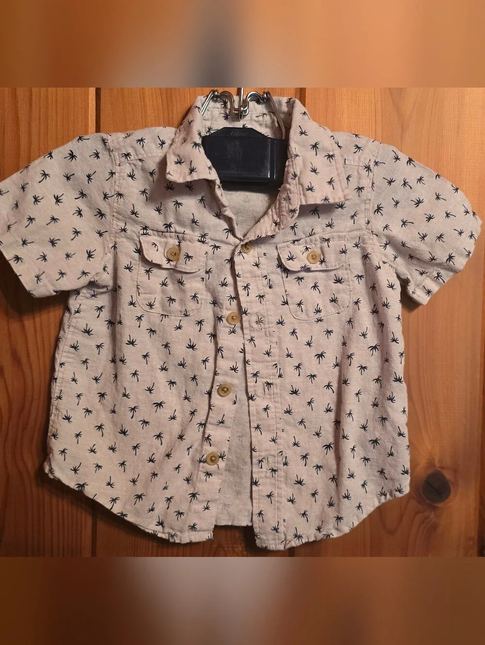 Old Navy Beige Short-Sleeve Button-Down Shirt with Navy Palm Print